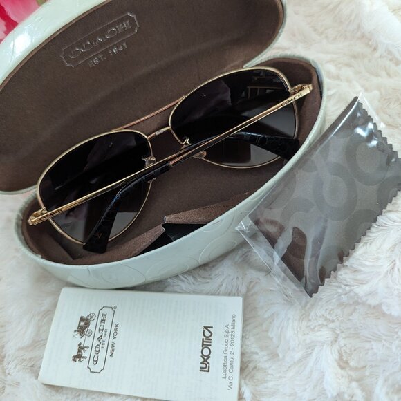 Coach aviator sunglasses, gold frame, with case - Picture 3 of 10